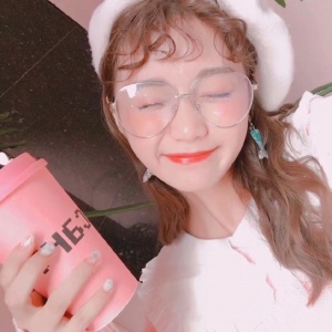 微信最新唯美时尚霸气女生头像