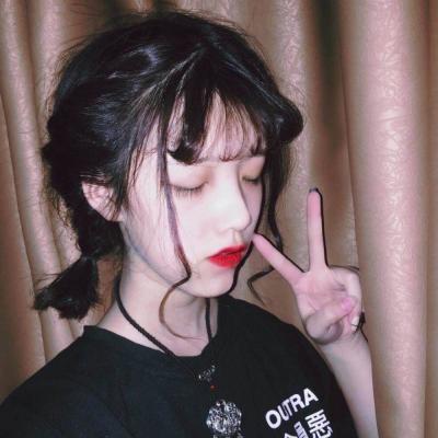 微信最火霸气潮流女生伤感头像