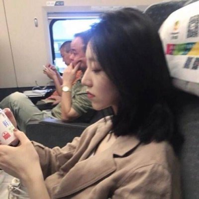 微信最新时尚唯美阳光女生头像
