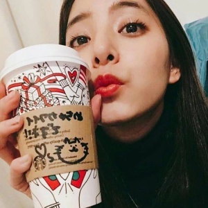 微信最新阳光可爱女生头像