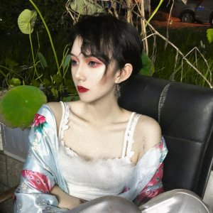 微信好看霸气冷酷女生头像