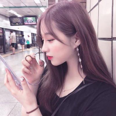 微信阳光可爱清新女生头像