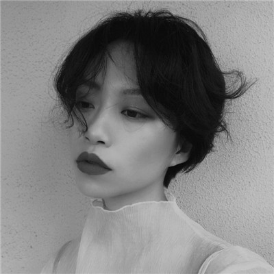 微信黑白寂寞伤感女生头像