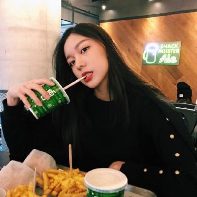微信清新气质女生头像