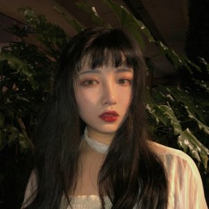 青春阳光简约微信女生头像