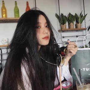 青春阳光简约微信女生头像