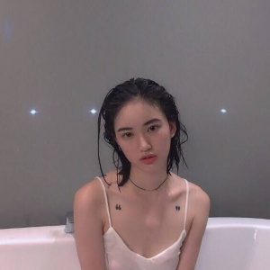 微信最新阳光清新女生头像