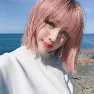 微信最新阳光清新女生头像