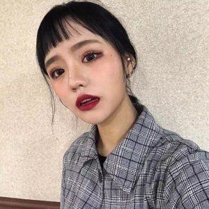 微信时尚俏皮女生头像