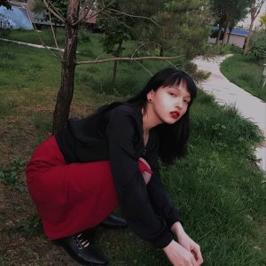 微信时尚俏皮女生头像