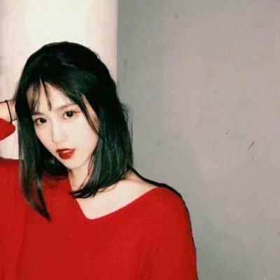 红色系女生微信头像
