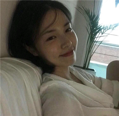 微信复古高冷港风女生头像