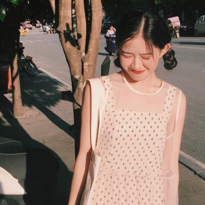 微信冷酷气质二次元女生头像