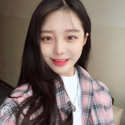 个性微信气质阳光女生头像