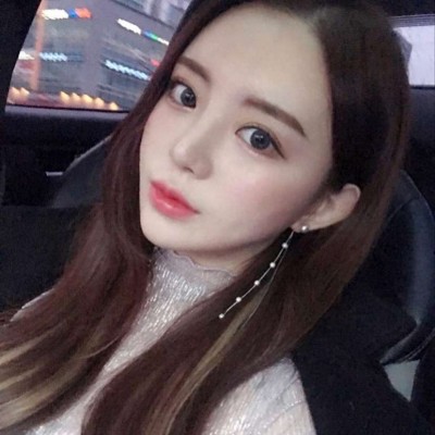 个性微信气质阳光女生头像