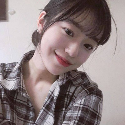 微信简洁软萌女生头像