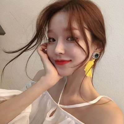 个性微信气质阳光女生头像