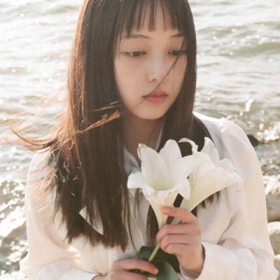 微信简洁软萌女生头像