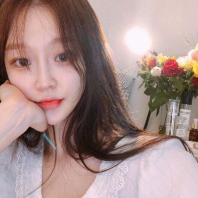 个性微信气质阳光女生头像