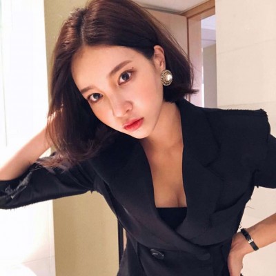 个性微信气质阳光女生头像