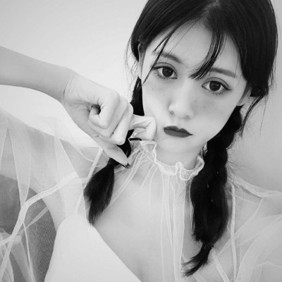 微信高清黑白女生头像