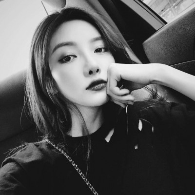 微信高清黑白女生头像