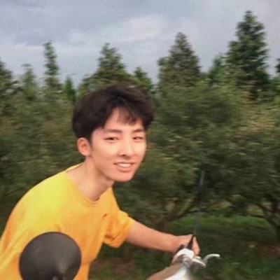微信气质眼光男生头像