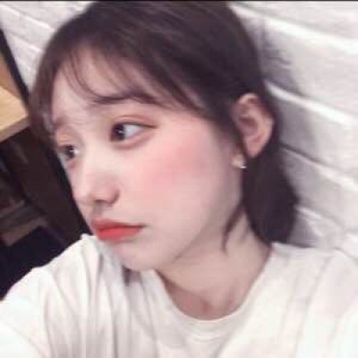 2019情人节伤感女生主题微信头像合集下载