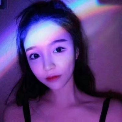 微信带彩虹女生头像
