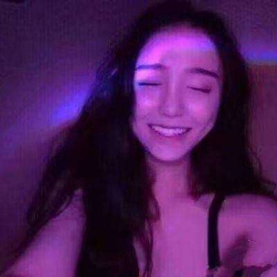 微信带彩虹女生头像