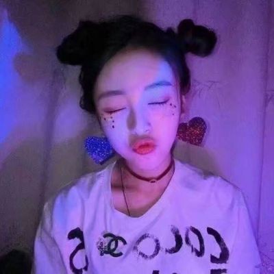 微信带彩虹女生头像