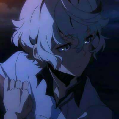 微信冷漠个性二次元男生头像