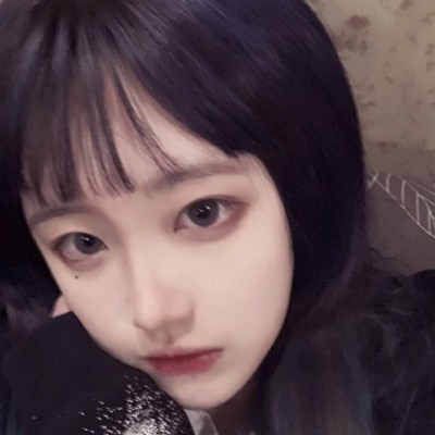 微信网红高冷女生头像