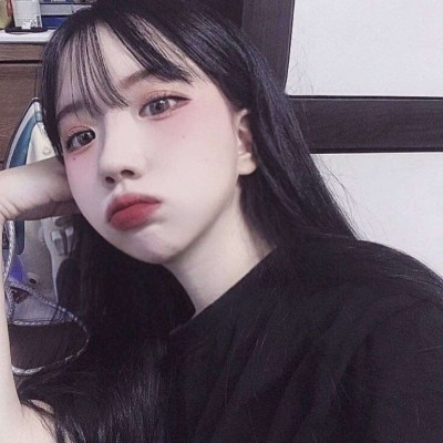 微信网红高冷女生头像