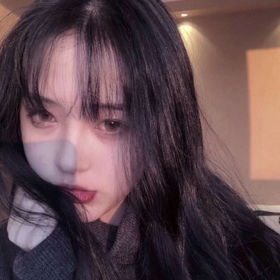 俏皮好看的微信气质长发女生头像合集下载