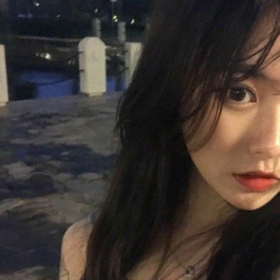 俏皮好看的微信气质长发女生头像合集下载