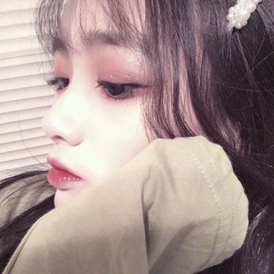俏皮好看的微信气质长发女生头像合集下载