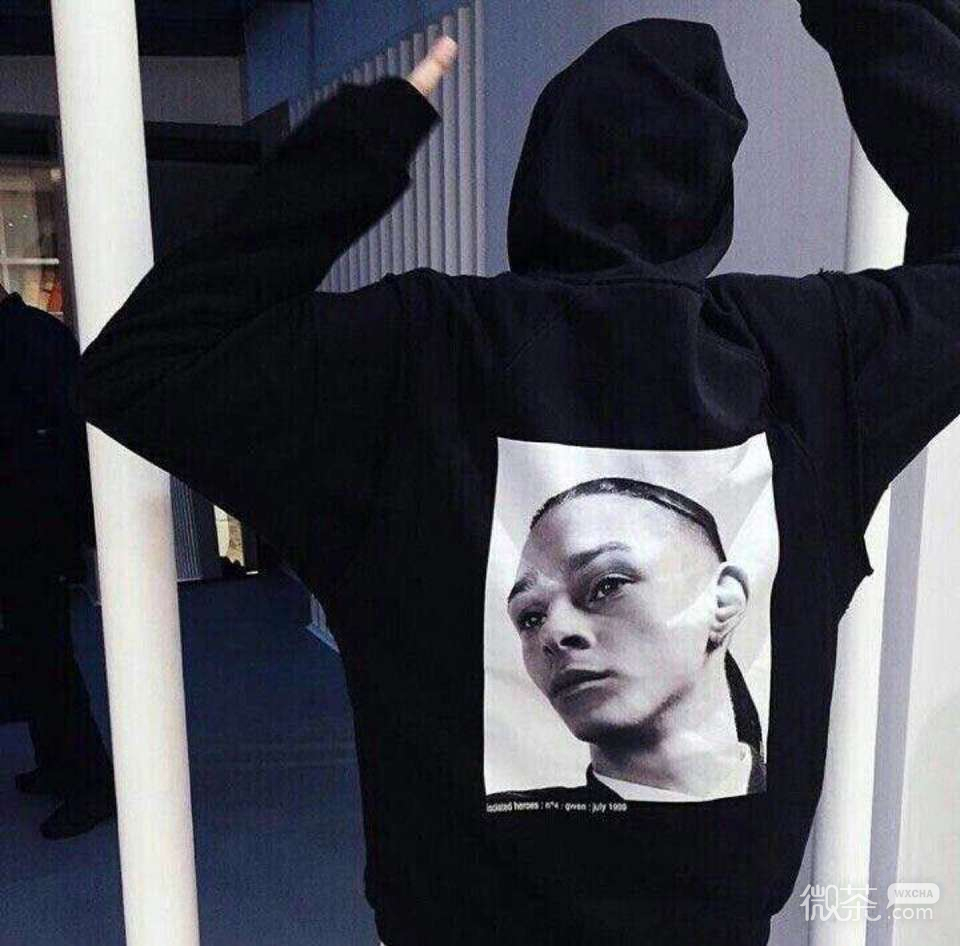 微信性感迷人冷酷男生头像