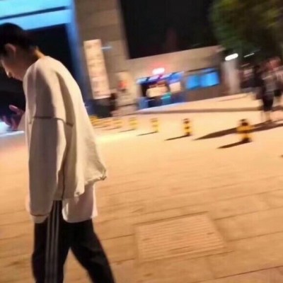 忧郁小忧愁微信个性男生头像合集下载