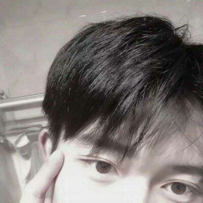 忧郁小忧愁微信个性男生头像合集下载