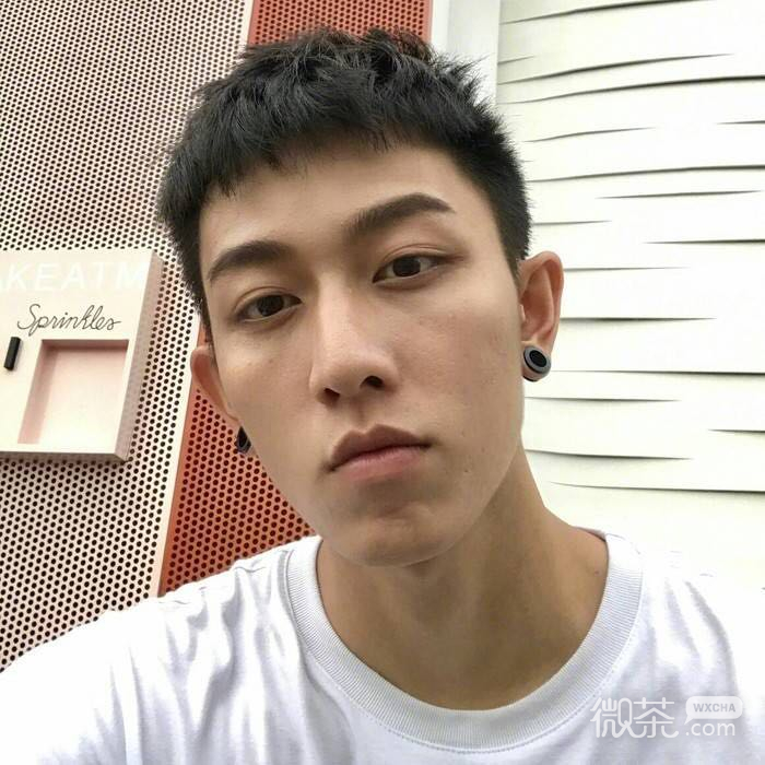 微信好看非主流冷酷性感男生头像