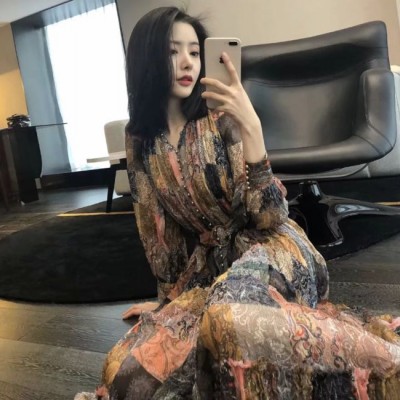 2019微信超有气质的微信长发女生头像合集下载