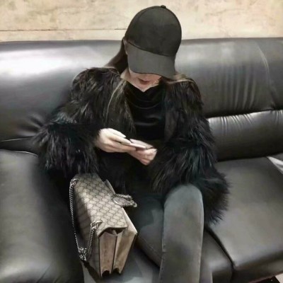 2019微信超有气质的微信长发女生头像合集下载