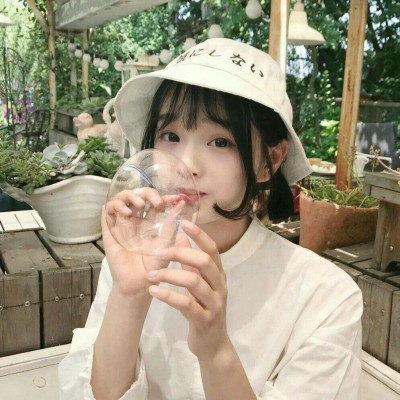 非主流唯美的邻家女孩系列微信头像合集下载