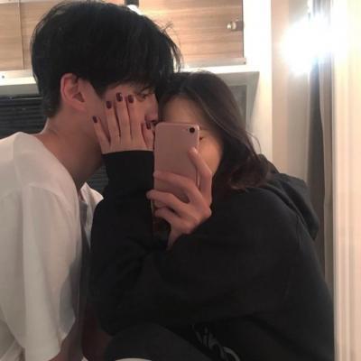 微信甜蜜搞怪浪漫情侣头像