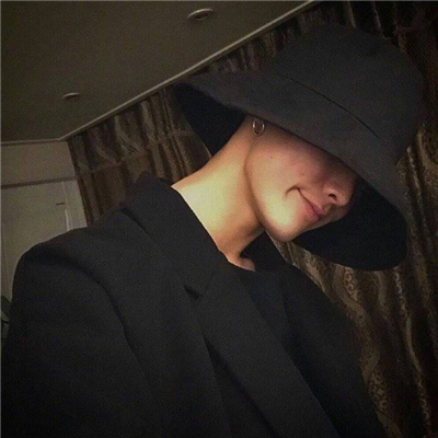 微信潮流帅气性感男生头像