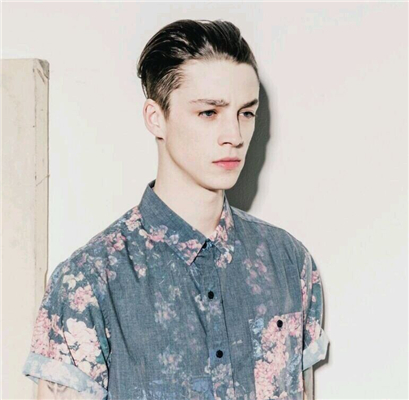 微信霸气冷酷欧美男生头像