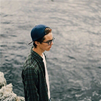 微信霸气冷酷欧美男生头像