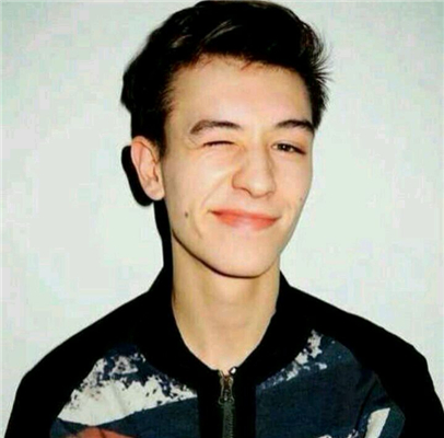 微信霸气冷酷欧美男生头像