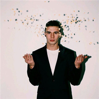 微信霸气冷酷欧美男生头像